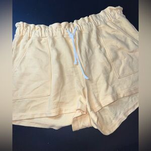 LOFT Butter Yellow Pull on Drawstring Cotton Shorts Size Large EUC